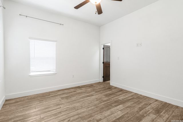 21875 SCENIC LOOP RD, San Antonio, TX 78255