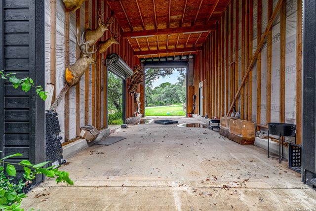 21875 SCENIC LOOP RD, San Antonio, TX 78255