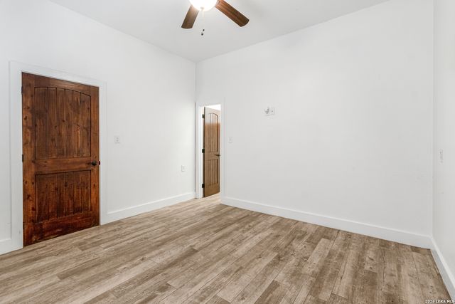 21875 SCENIC LOOP RD, San Antonio, TX 78255