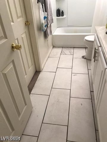 45 Logan Court, Las Vegas, NV 89110