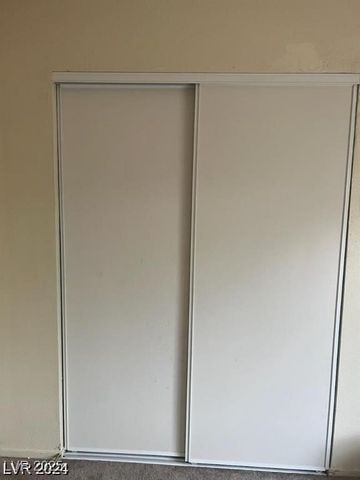 45 Logan Court, Las Vegas, NV 89110