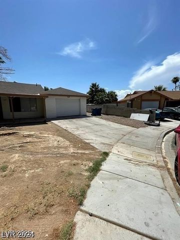 45 Logan Court, Las Vegas, NV 89110