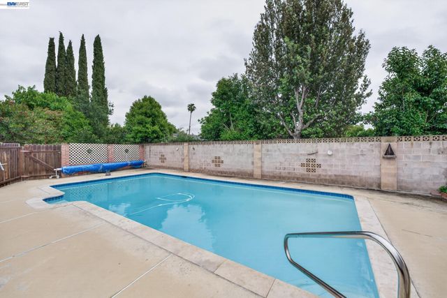 1355 Chandler Ct, Livermore, CA 94551