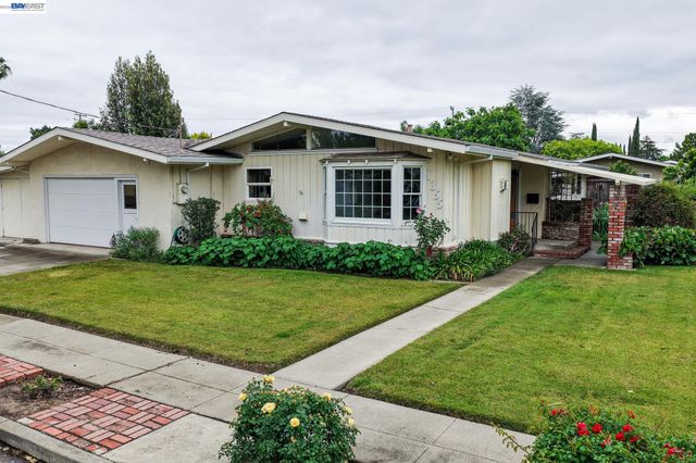 1355 Chandler Ct, Livermore, CA 94551