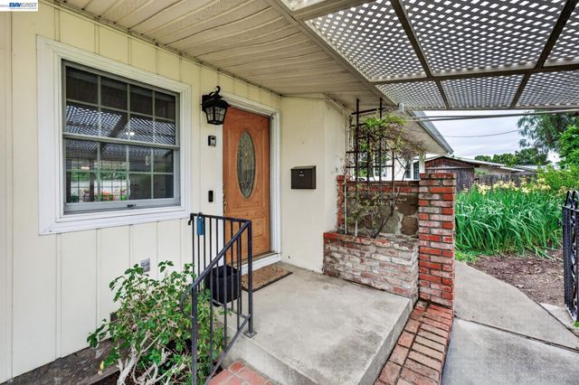 1355 Chandler Ct, Livermore, CA 94551
