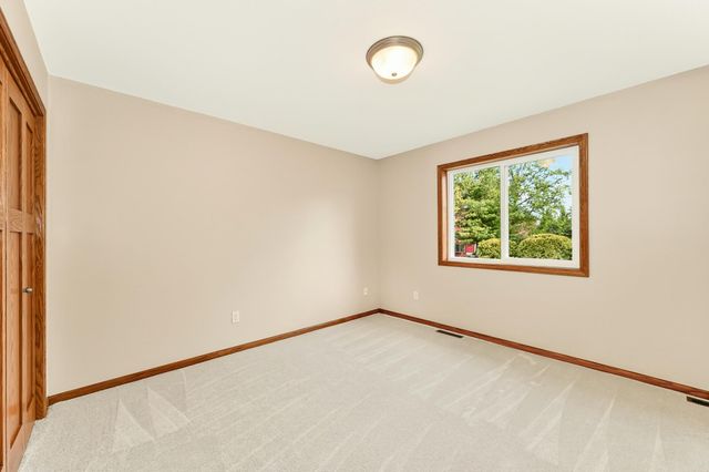 2350 Ponderosa Drive SW, Rochester, MN 55902