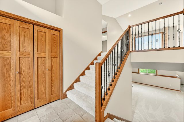 2350 Ponderosa Drive SW, Rochester, MN 55902