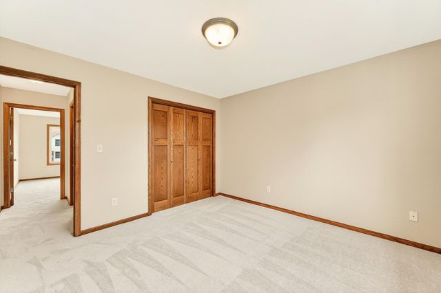 2350 Ponderosa Drive SW, Rochester, MN 55902