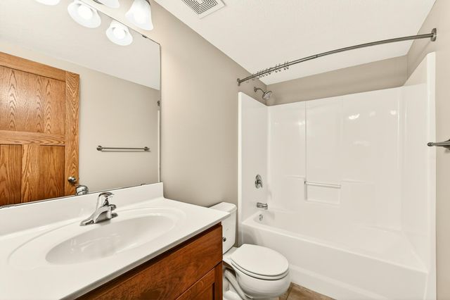 2350 Ponderosa Drive SW, Rochester, MN 55902