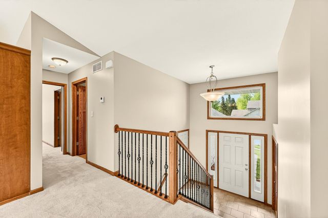 2350 Ponderosa Drive SW, Rochester, MN 55902
