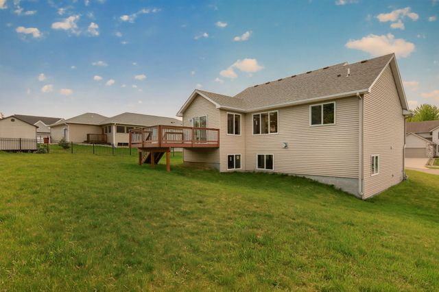 2350 Ponderosa Drive SW, Rochester, MN 55902