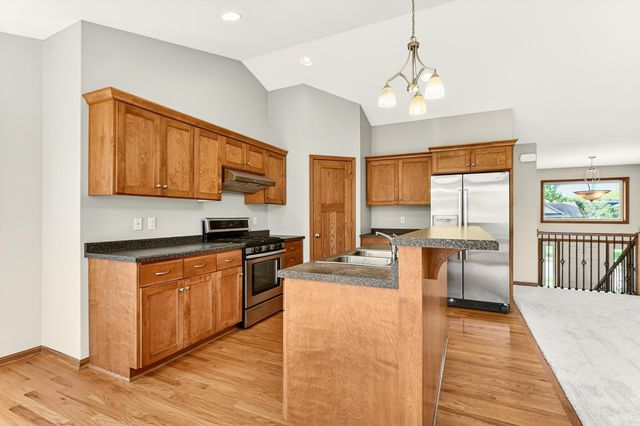 2350 Ponderosa Drive SW, Rochester, MN 55902