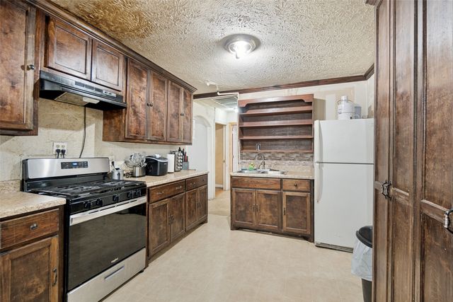 6625 Speight Street, Dallas, TX 75232