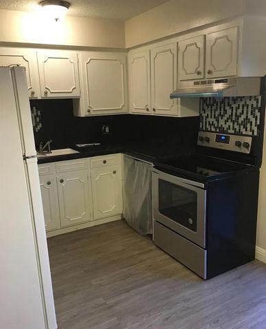 5090 N Roosevelt Avenue # 11, Fresno, CA 93704