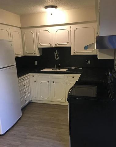 5090 N Roosevelt Avenue # 11, Fresno, CA 93704