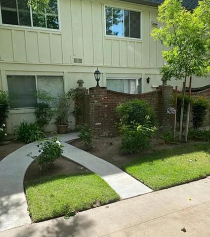 5090 N Roosevelt Avenue # 11, Fresno, CA 93704