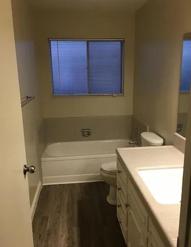 5090 N Roosevelt Avenue # 11, Fresno, CA 93704