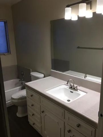 5090 N Roosevelt Avenue # 11, Fresno, CA 93704