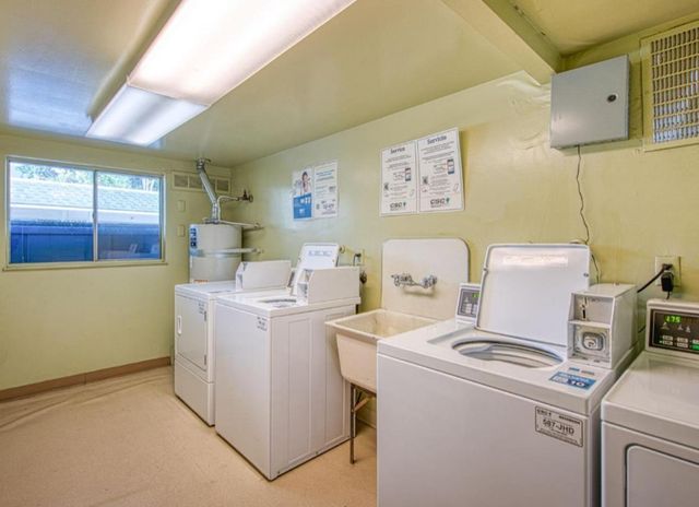 5090 N Roosevelt Avenue # 11, Fresno, CA 93704