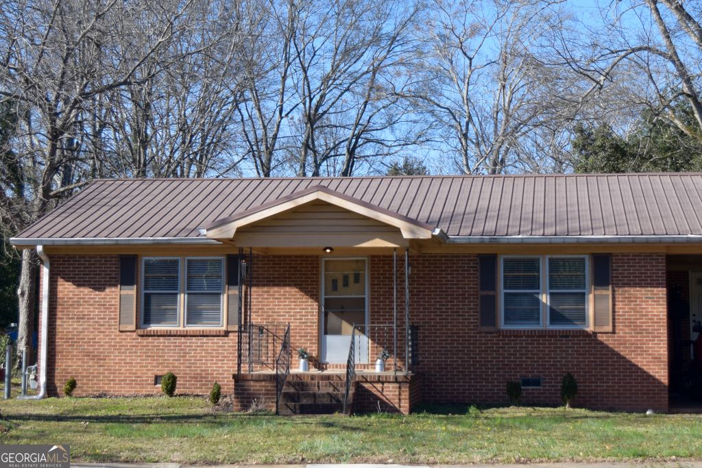 1021 Old Bishop Road, Bishop, GA 30621