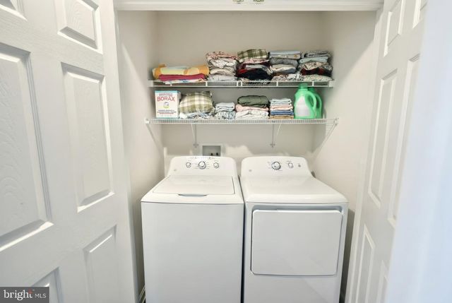 712 SPENCER DR, Hanover, PA 17331