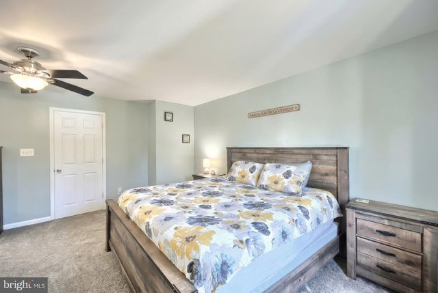 712 SPENCER DR, Hanover, PA 17331