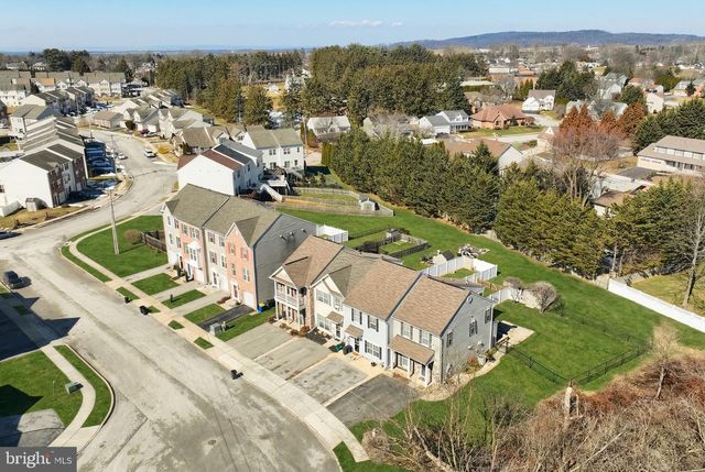 712 SPENCER DR, Hanover, PA 17331