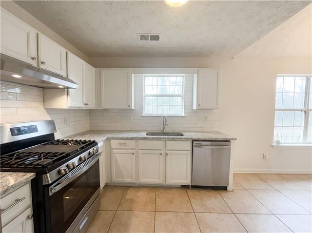 3028 N Oak Court, Decatur, GA 30034