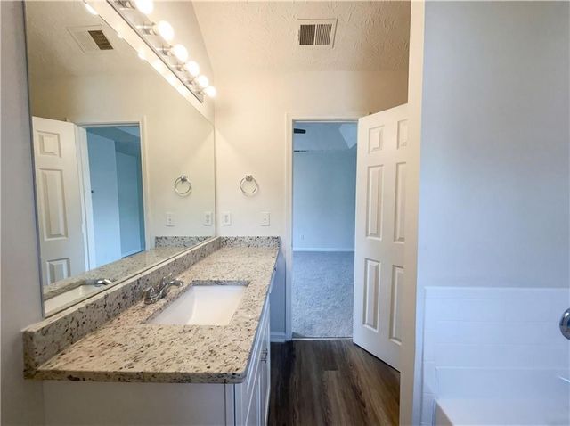 3028 N Oak Court, Decatur, GA 30034