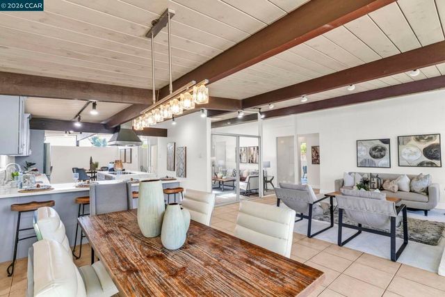980 Crane Ave, Foster City, CA 94404
