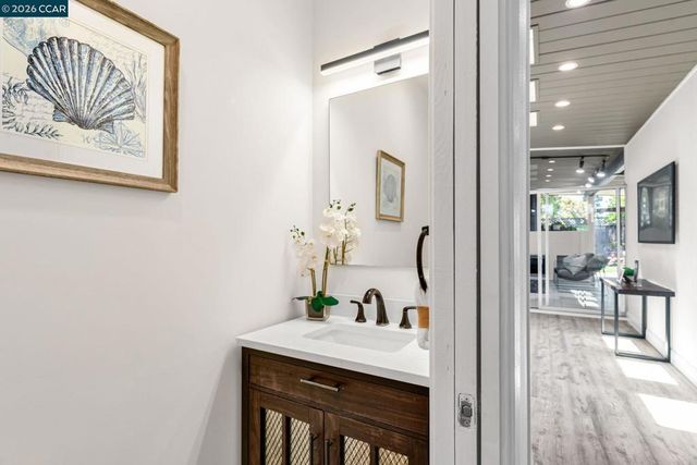980 Crane Ave, Foster City, CA 94404