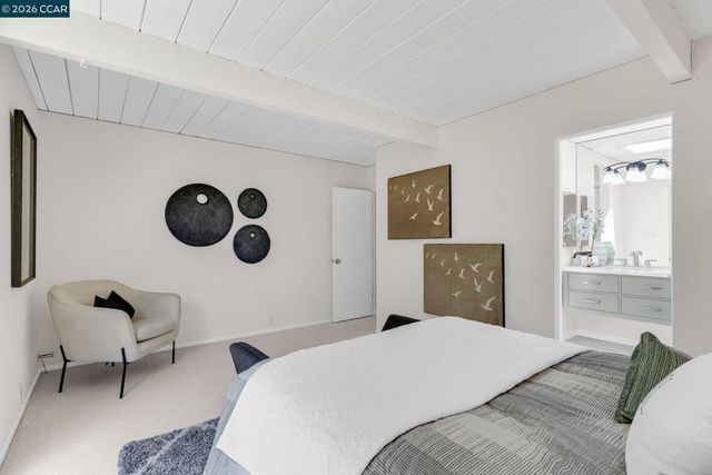 980 Crane Ave, Foster City, CA 94404