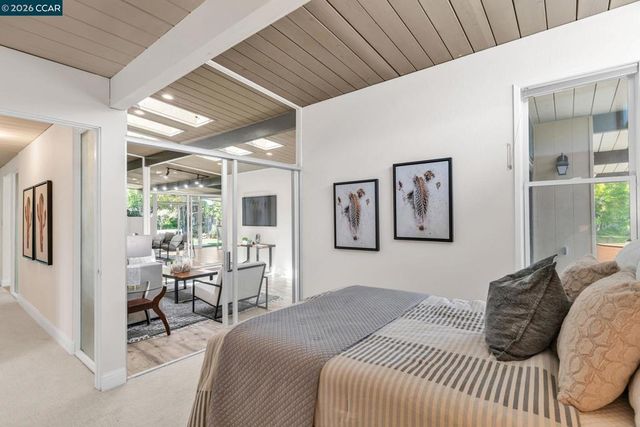 980 Crane Ave, Foster City, CA 94404