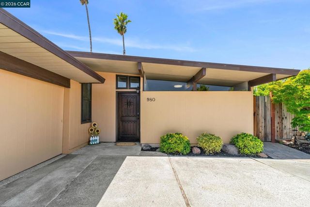 980 Crane Ave, Foster City, CA 94404
