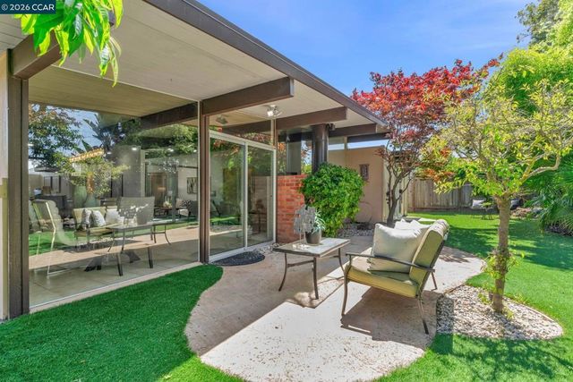 980 Crane Ave, Foster City, CA 94404