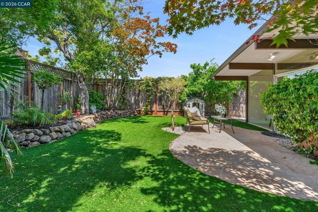 980 Crane Ave, Foster City, CA 94404