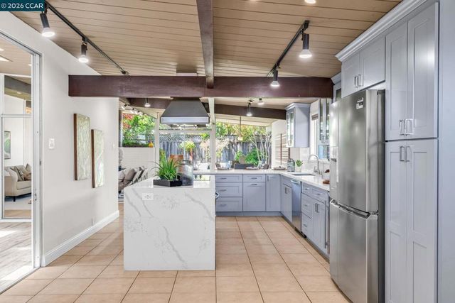 980 Crane Ave, Foster City, CA 94404