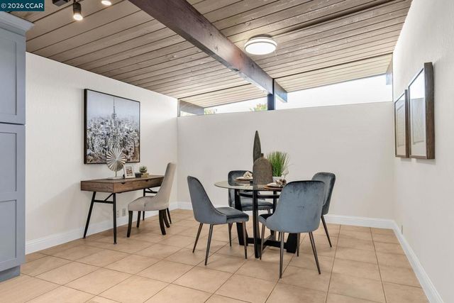 980 Crane Ave, Foster City, CA 94404