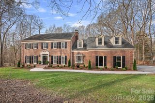 2225 Shagbark Lane, Matthews, NC 28104