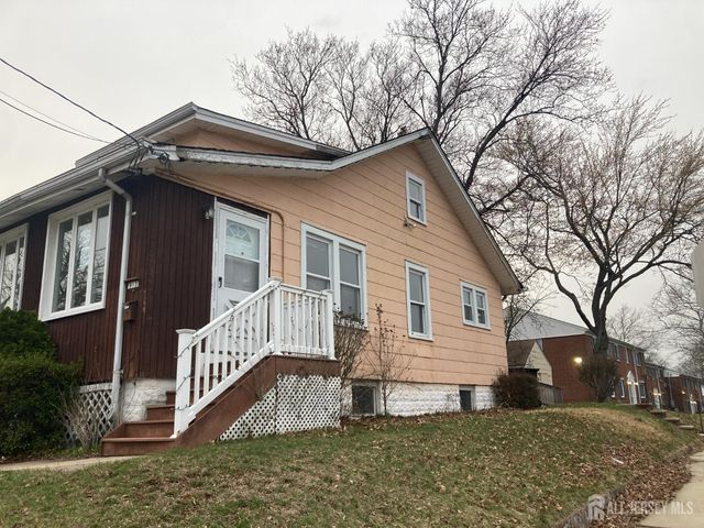 913 Eden Avenue, Highland Park, NJ 08904