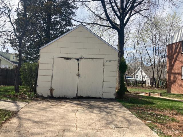 913 Eden Avenue, Highland Park, NJ 08904