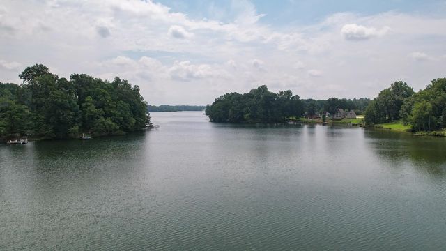 210 Rushing Waters Drive, Inman, SC 29349