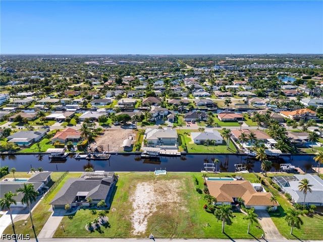 9821 Cypress Lake DR, Fort Myers, FL 33919