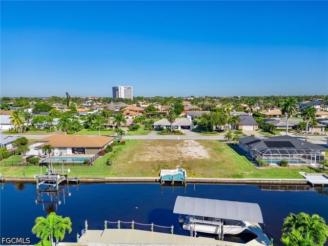 9821 Cypress Lake DR, Fort Myers, FL 33919