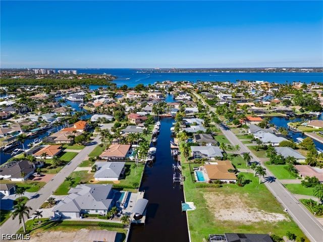 9821 Cypress Lake DR, Fort Myers, FL 33919