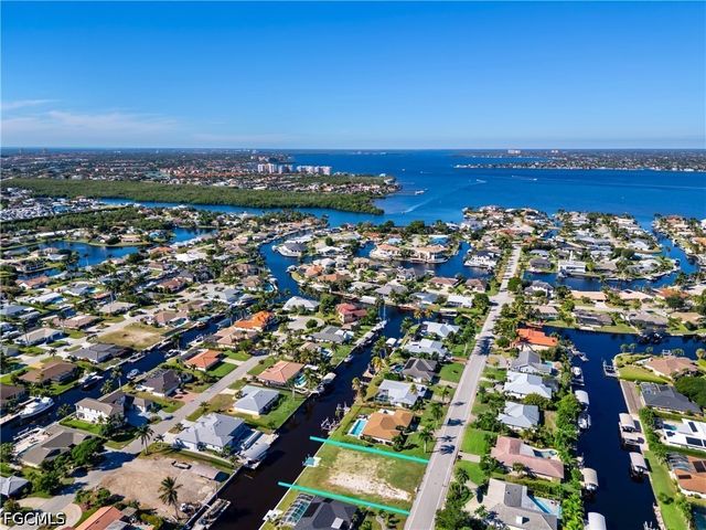 9821 Cypress Lake DR, Fort Myers, FL 33919