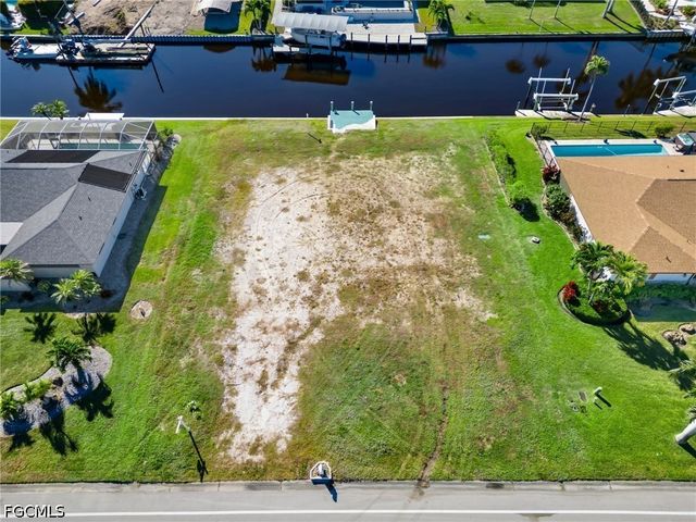 9821 Cypress Lake DR, Fort Myers, FL 33919