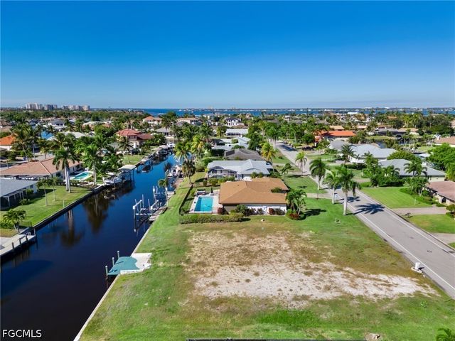 9821 Cypress Lake DR, Fort Myers, FL 33919