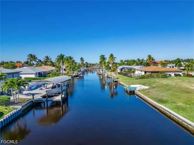 9821 Cypress Lake DR, Fort Myers, FL 33919