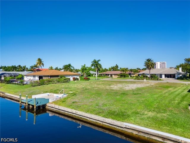 9821 Cypress Lake DR, Fort Myers, FL 33919